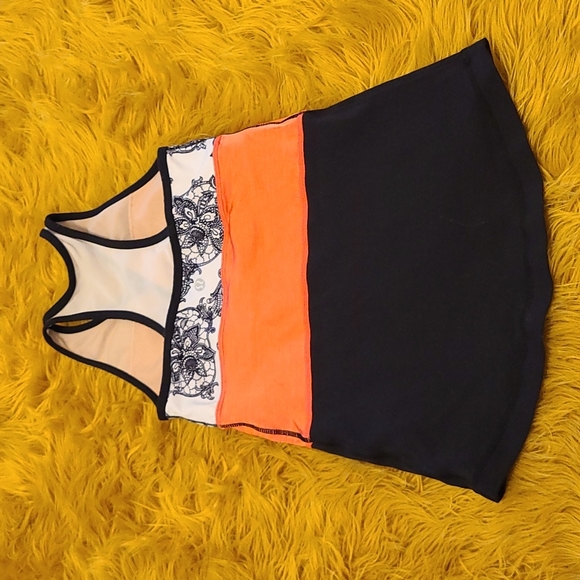 Lululemon tank top size 2 - Picture 2 of 2